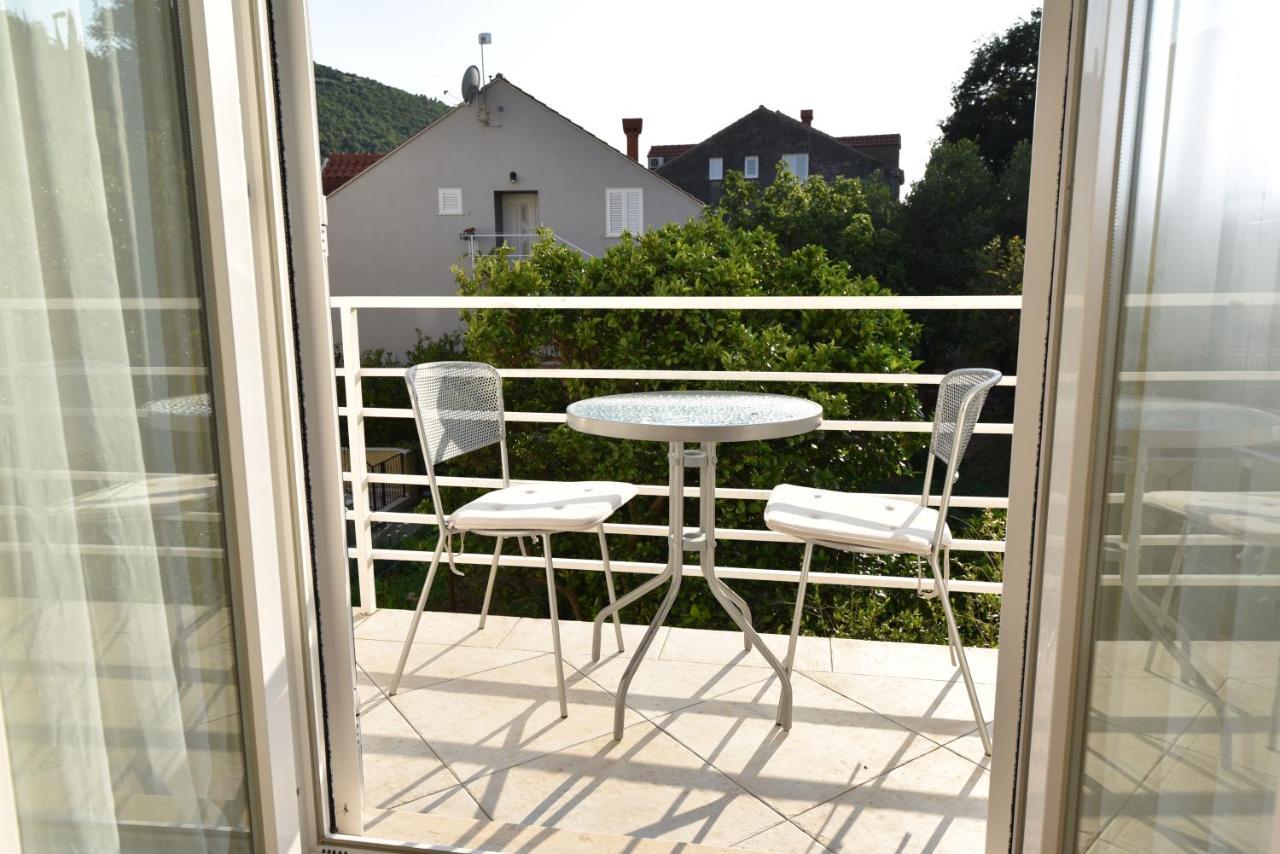 Pralas * Mokošica
