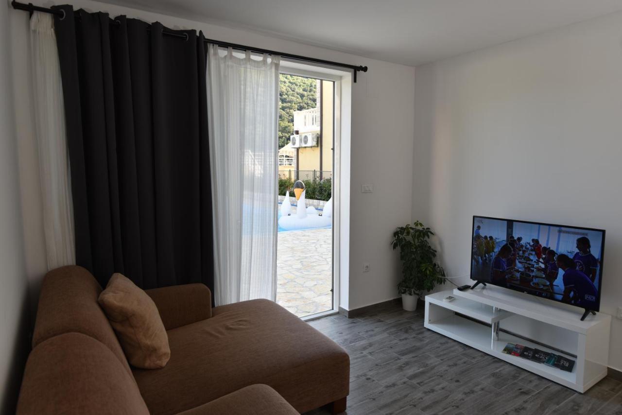 Pralas Apartmán *