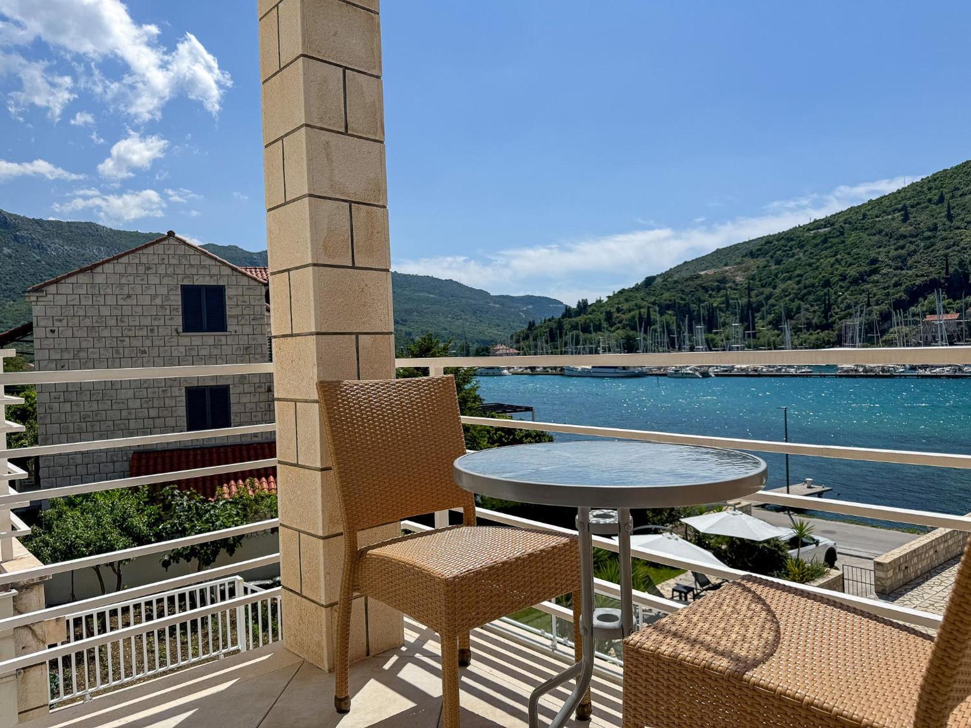 Apartment Pralas Mokosica