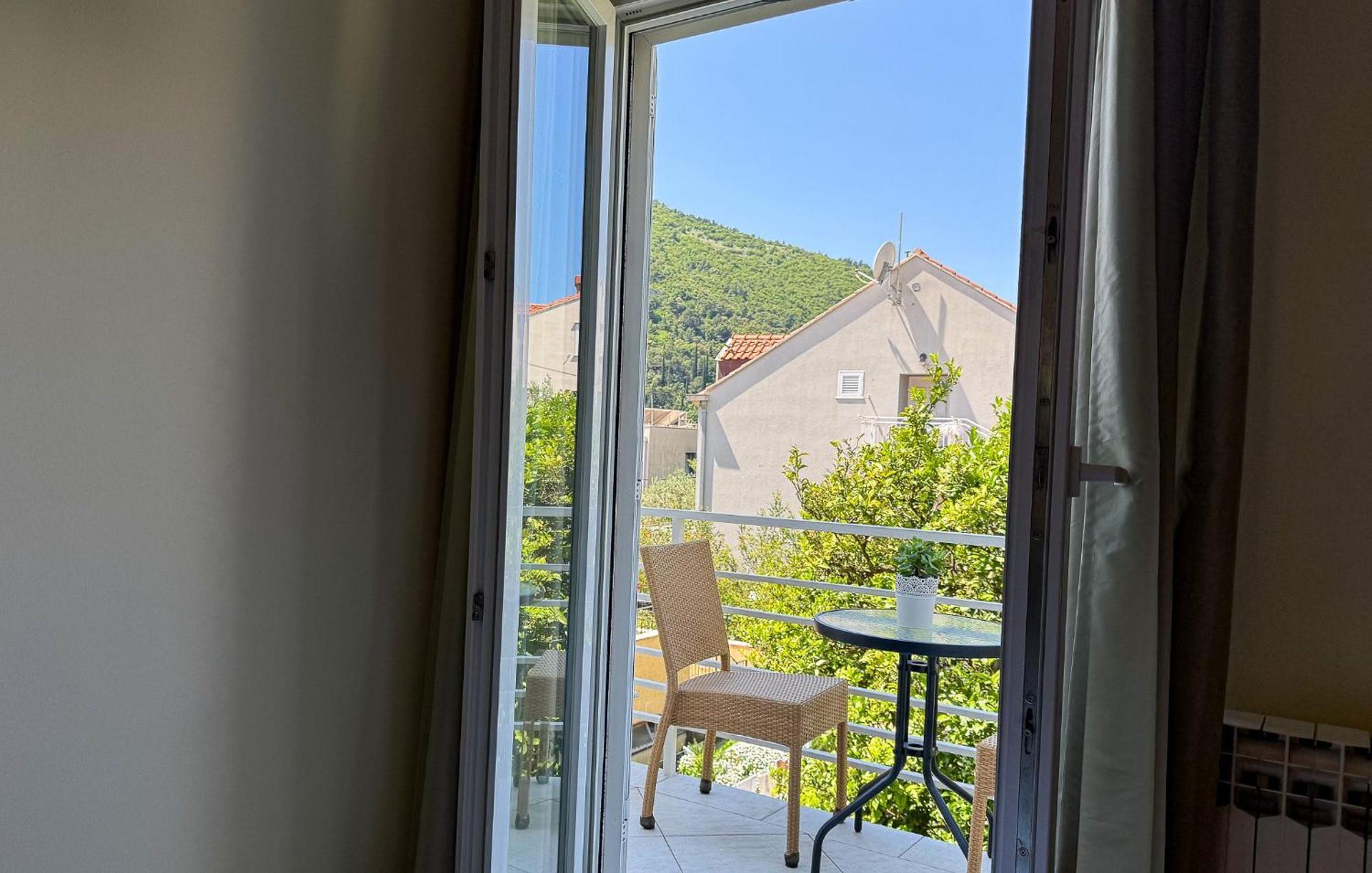 Apartment Pralas *