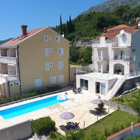 Apartments Pralas Mokosica Exterior photo