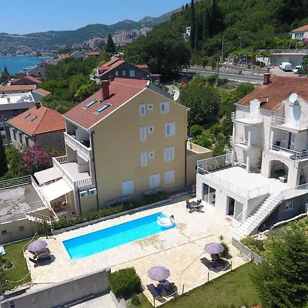 Apartments Pralas Mokosica Exterior photo
