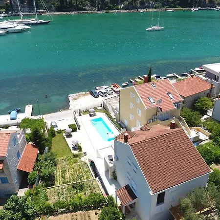 Apartments Pralas Mokosica Exterior photo