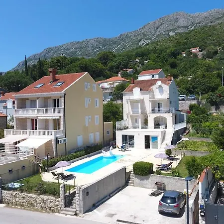 Apartments Pralas Mokosica Exterior photo