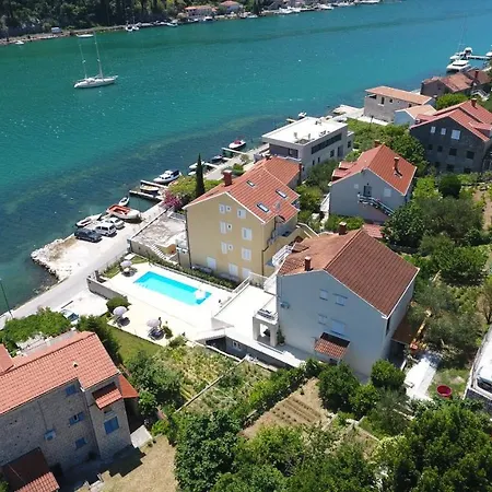 Apartments Pralas Mokosica Exterior photo
