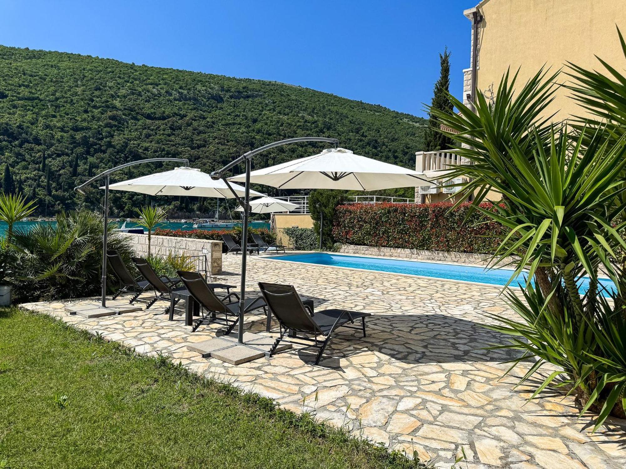 Pralas Apartament *
